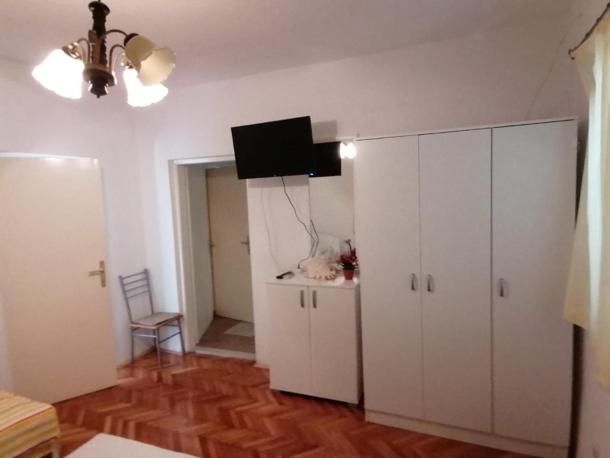 Apartments Piko2 Jelsa  Zewnętrze zdjęcie